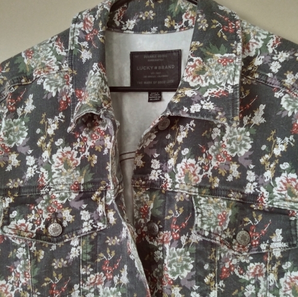 Lucky Brand The Tomboy Trucker Jacket - Picture 4 of 9